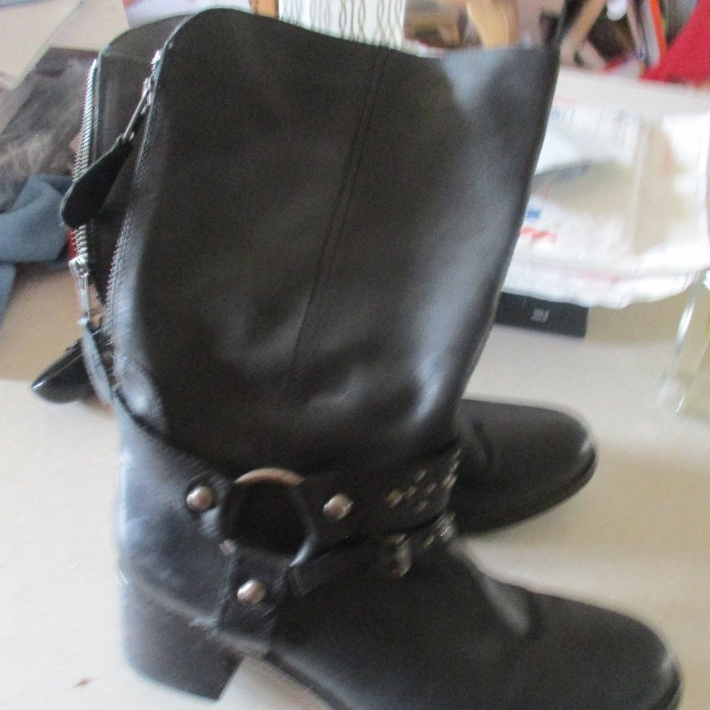 VERO CUOIO motto block heel mid calf boots zip back Italy 8.5 Black Leather
